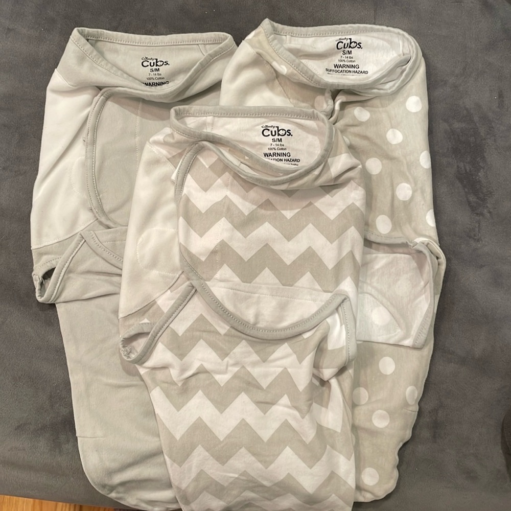 Three Comfy Cubs swaddles- barely used